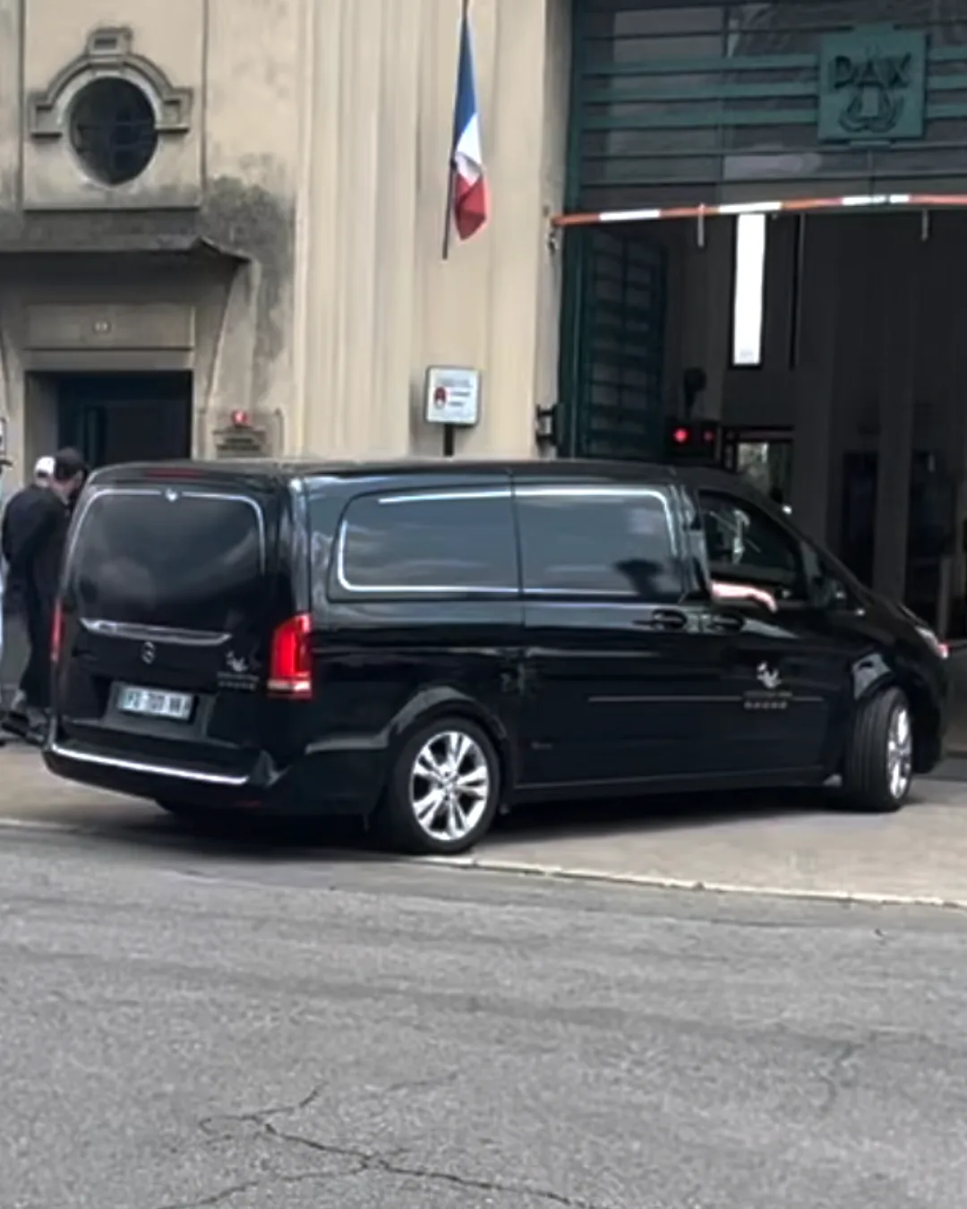 Accompagnement humain et organisation rapide des obsèques musulmanes, avec soutien et écoute des familles.